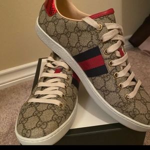 Gucci GG Canvas